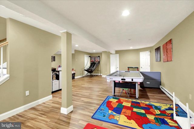 74 MUSEUM RD, Reading, PA 19607