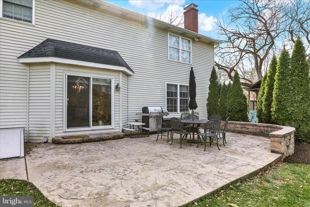 74 MUSEUM RD, Reading, PA 19607