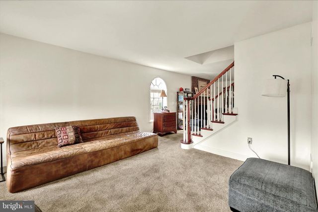 74 MUSEUM RD, Reading, PA 19607