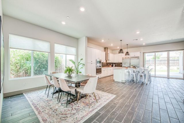 819 Pinnacle Drive W, Madera, CA 93636
