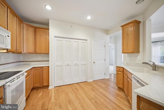 200 CLARET CT #204, Warrington, PA 18976