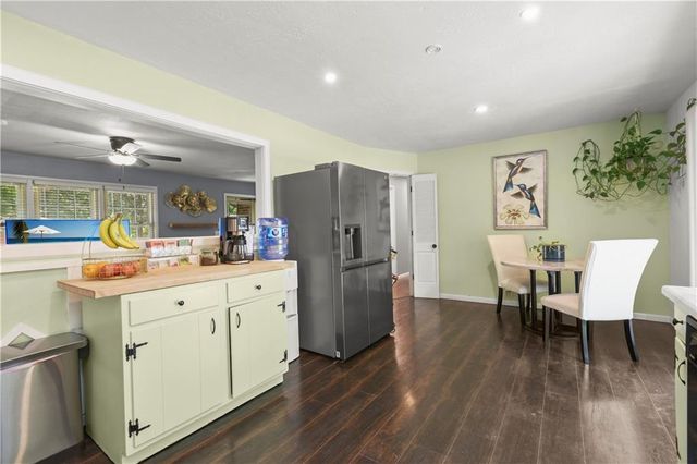 200 SW 20th Terrace, Oak Grove, MO 64075