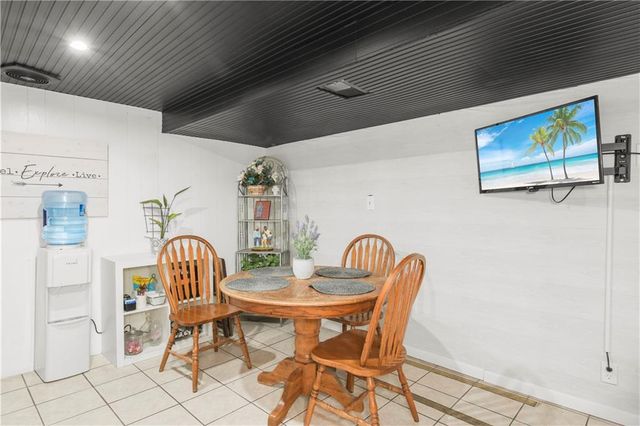 200 SW 20th Terrace, Oak Grove, MO 64075