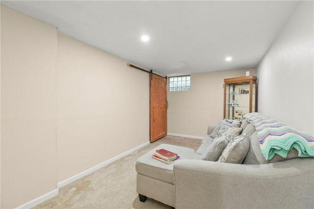 200 SW 20th Terrace, Oak Grove, MO 64075