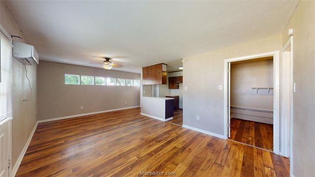 3004 Longleaf Drive, College Station, TX 77845