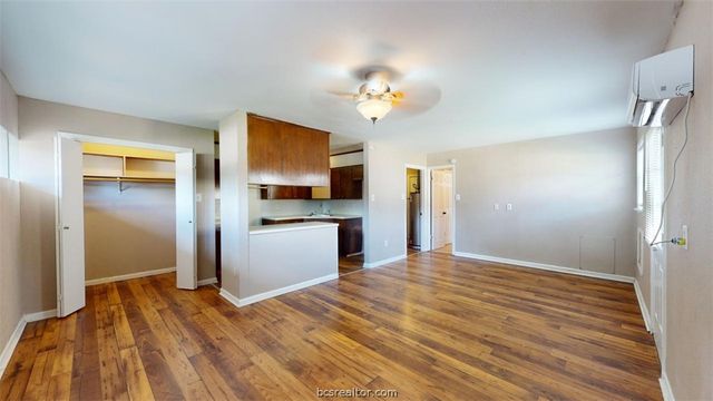 3004 Longleaf Drive, College Station, TX 77845