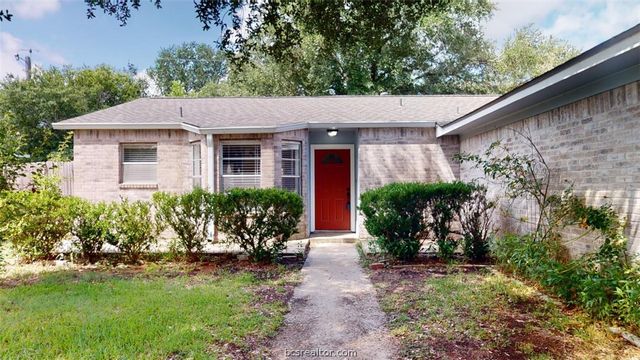 3004 Longleaf Drive, College Station, TX 77845