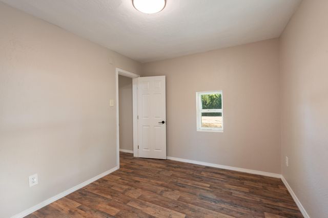2008 Le Avenue SW, Albuquerque, NM 87105