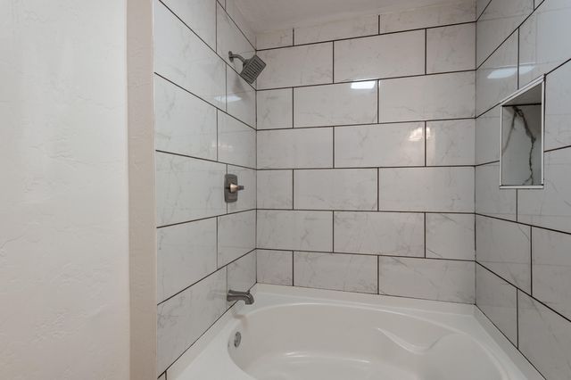2008 Le Avenue SW, Albuquerque, NM 87105
