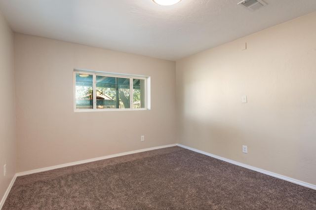 2008 Le Avenue SW, Albuquerque, NM 87105