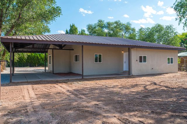 2008 Le Avenue SW, Albuquerque, NM 87105