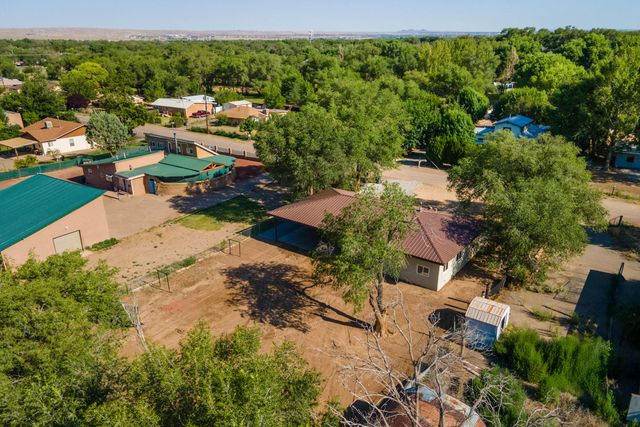 2008 Le Avenue SW, Albuquerque, NM 87105