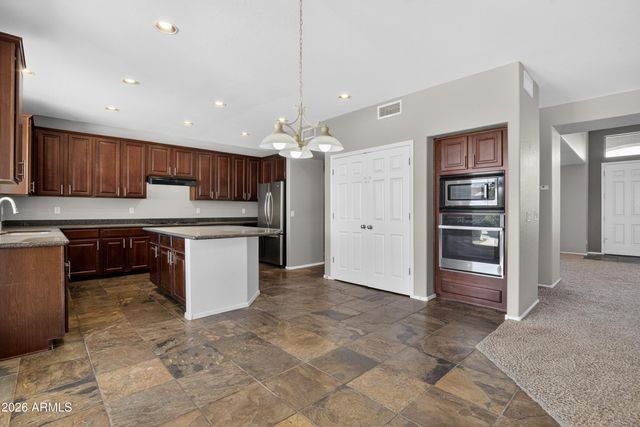 18421 W MAUNA LOA Lane, Surprise, AZ 85388