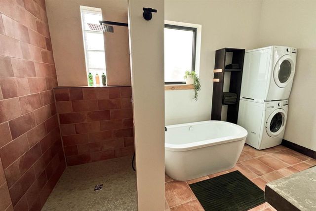 2720 Milwaukee Street, Madison, WI 53704