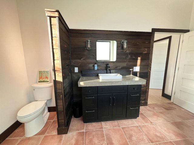 2720 Milwaukee Street, Madison, WI 53704