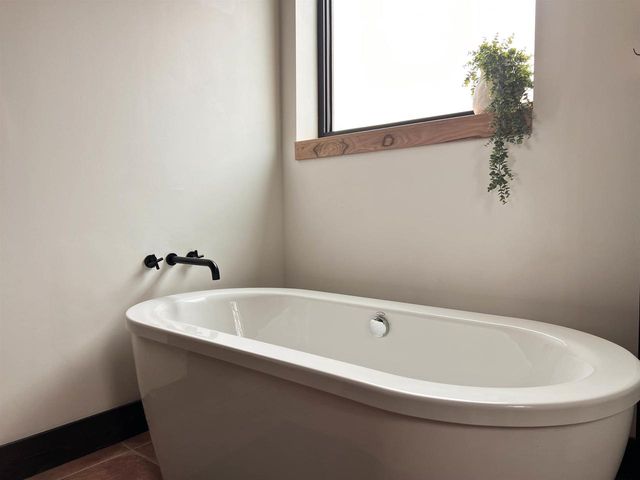 2720 Milwaukee Street, Madison, WI 53704