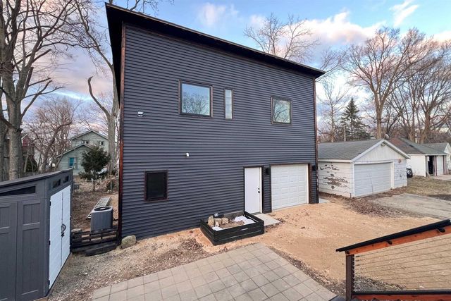 2720 Milwaukee Street, Madison, WI 53704