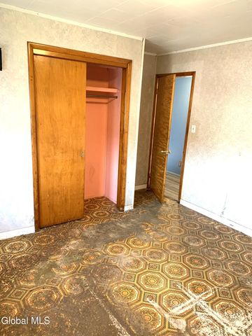 31 James Street, Cohoes, NY 12047