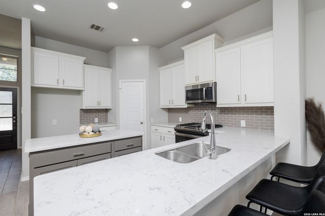 14703 Running Wolf, San Antonio, TX 78245