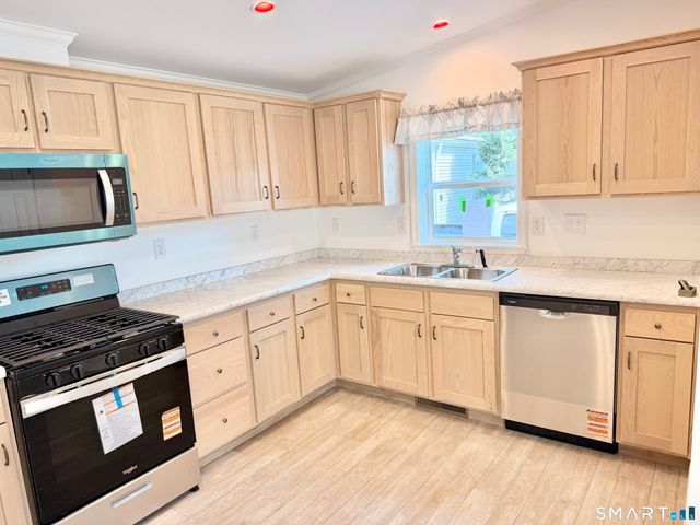 22 Loring Court Court, Wallingford, CT 06492