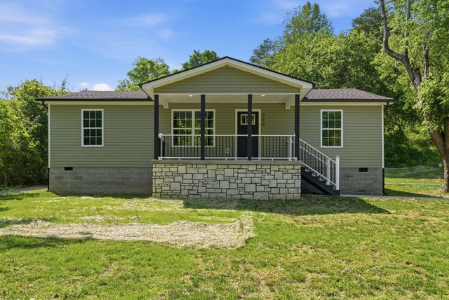 290 Walton Road, Irvine, KY 40336