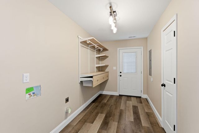 290 Walton Road, Irvine, KY 40336