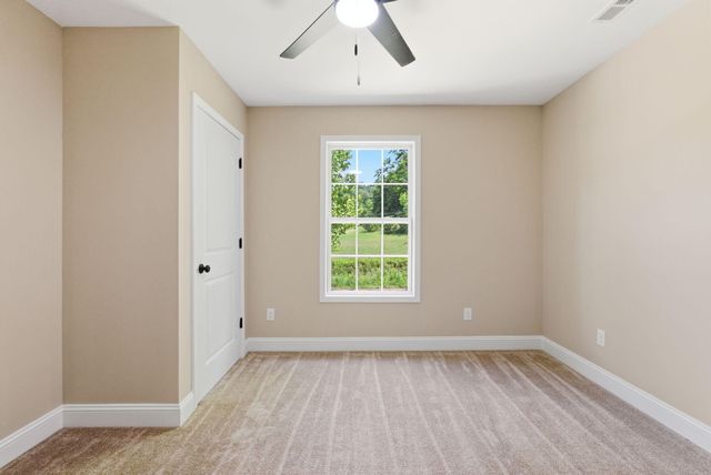 290 Walton Road, Irvine, KY 40336