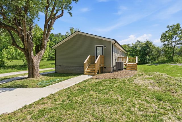 290 Walton Road, Irvine, KY 40336