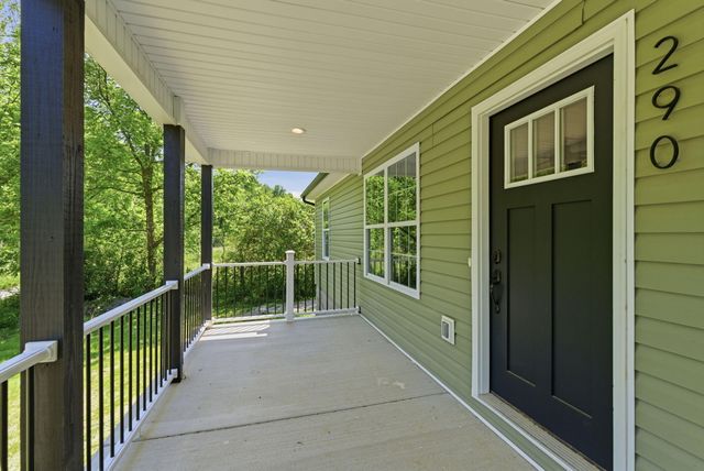 290 Walton Road, Irvine, KY 40336