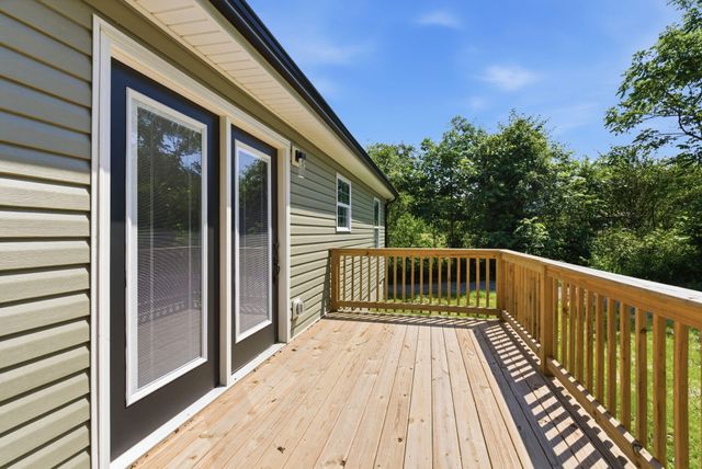 290 Walton Road, Irvine, KY 40336