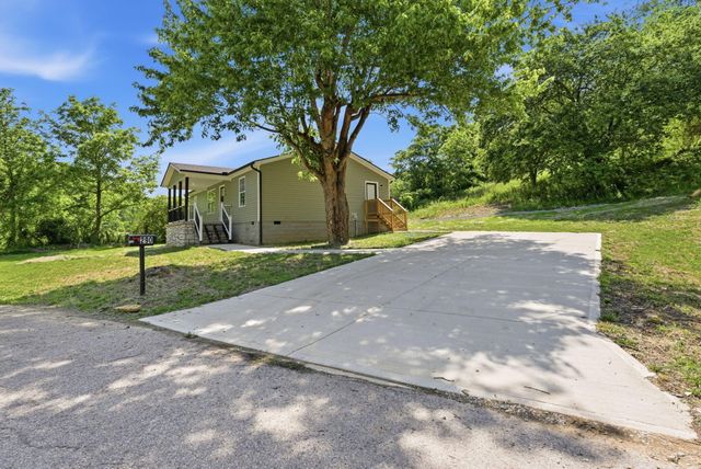 290 Walton Road, Irvine, KY 40336