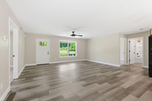 290 Walton Road, Irvine, KY 40336