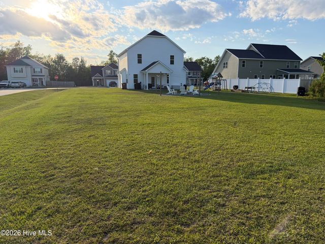 1113 Carteret Manor Drive, Jacksonville, NC 28546