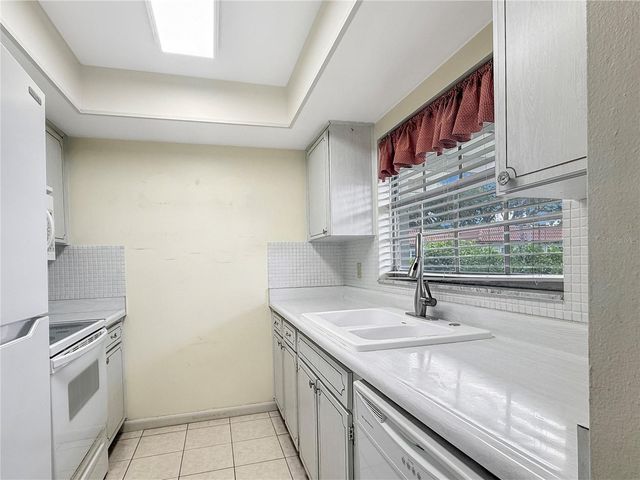 1701 PINEHURST ROAD 2F, Dunedin, FL 34698