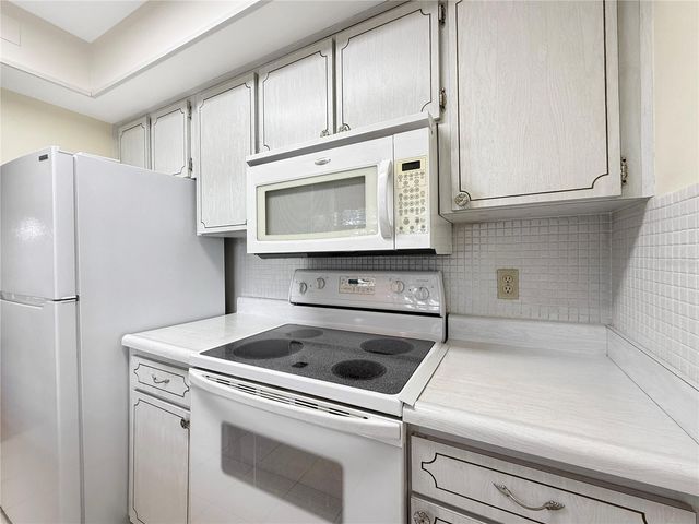1701 PINEHURST ROAD 2F, Dunedin, FL 34698