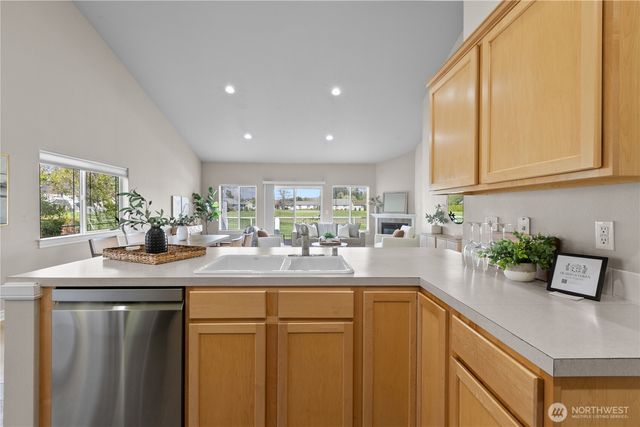 7954 W Golf Course Drive, Blaine, WA 98230