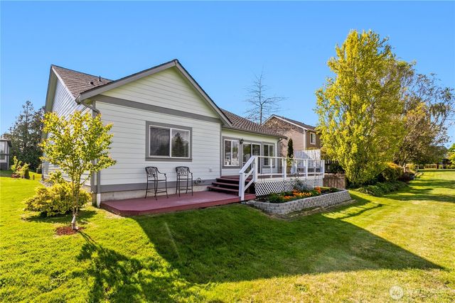 7954 W Golf Course Drive, Blaine, WA 98230