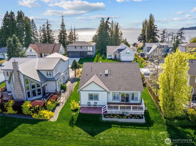 7954 W Golf Course Drive, Blaine, WA 98230