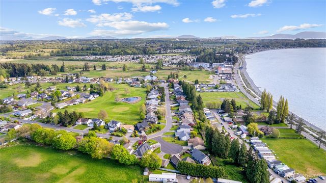 7954 W Golf Course Drive, Blaine, WA 98230