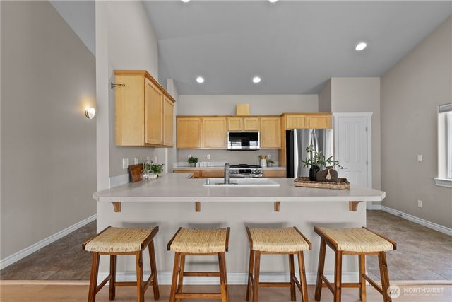 7954 W Golf Course Drive, Blaine, WA 98230