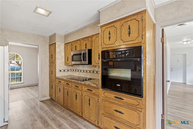 703 Tranquillo Dr, Victoria, TX 77905