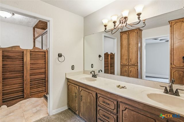 703 Tranquillo Dr, Victoria, TX 77905