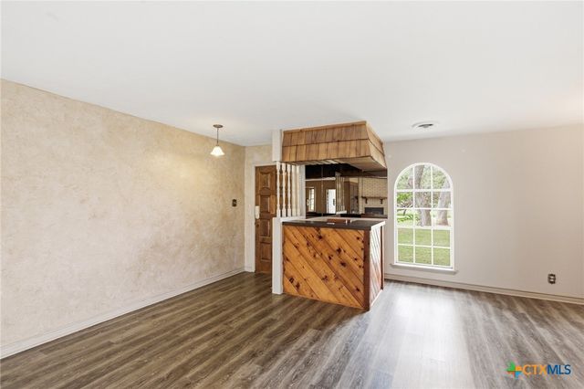 703 Tranquillo Dr, Victoria, TX 77905