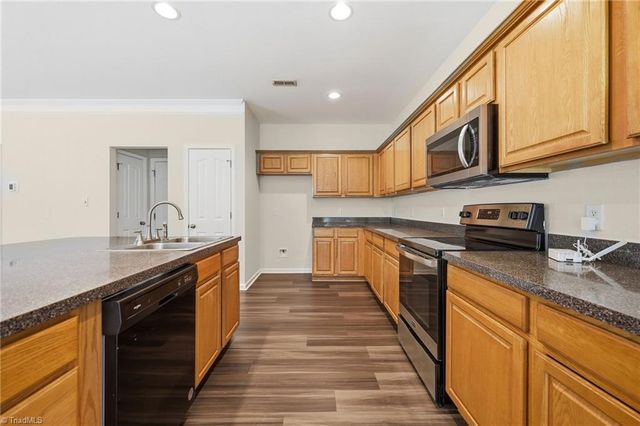 2211 Rindle Drive, High Point, NC 27262