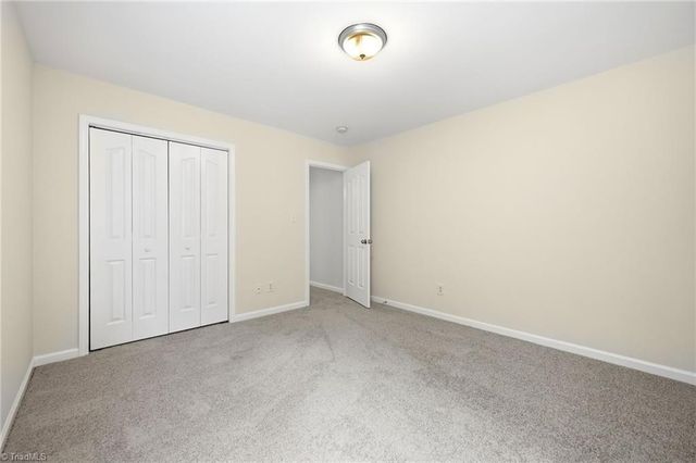 2211 Rindle Drive, High Point, NC 27262