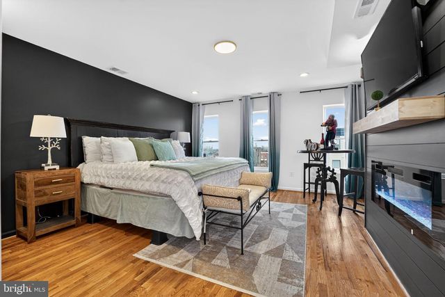 1207 N EDEN ST, Baltimore, MD 21213