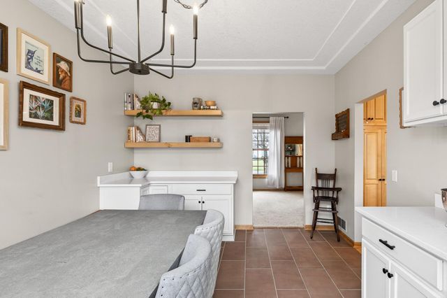 7319 Fawn Hill Road, Chanhassen, MN 55317