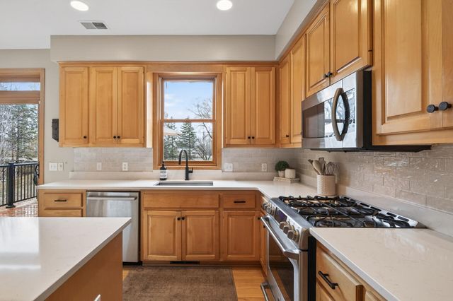 7319 Fawn Hill Road, Chanhassen, MN 55317