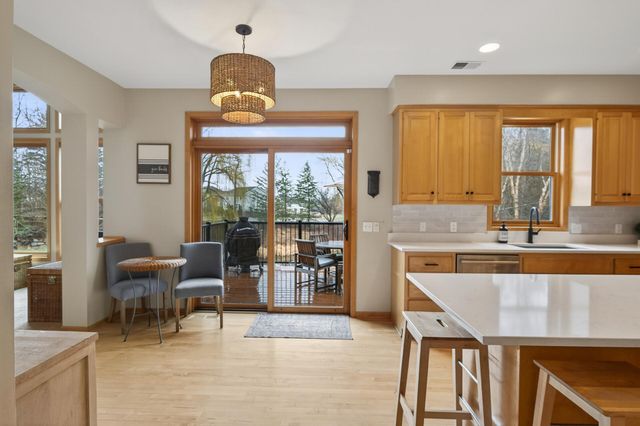 7319 Fawn Hill Road, Chanhassen, MN 55317