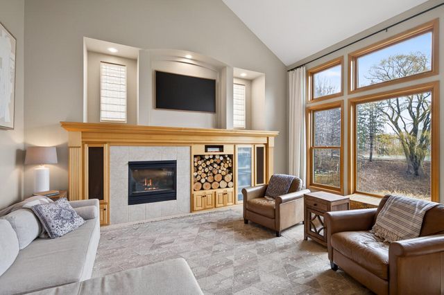 7319 Fawn Hill Road, Chanhassen, MN 55317